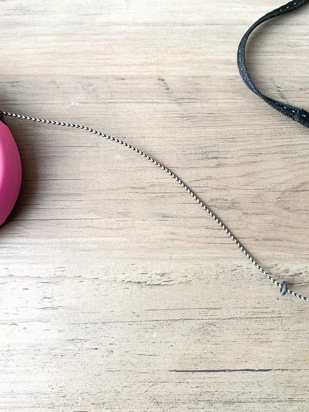 Pink Flexi Leash for Medium Size Dogs. Cord Lead.. 16 feet. Good Condition. - Picture 8 of 11